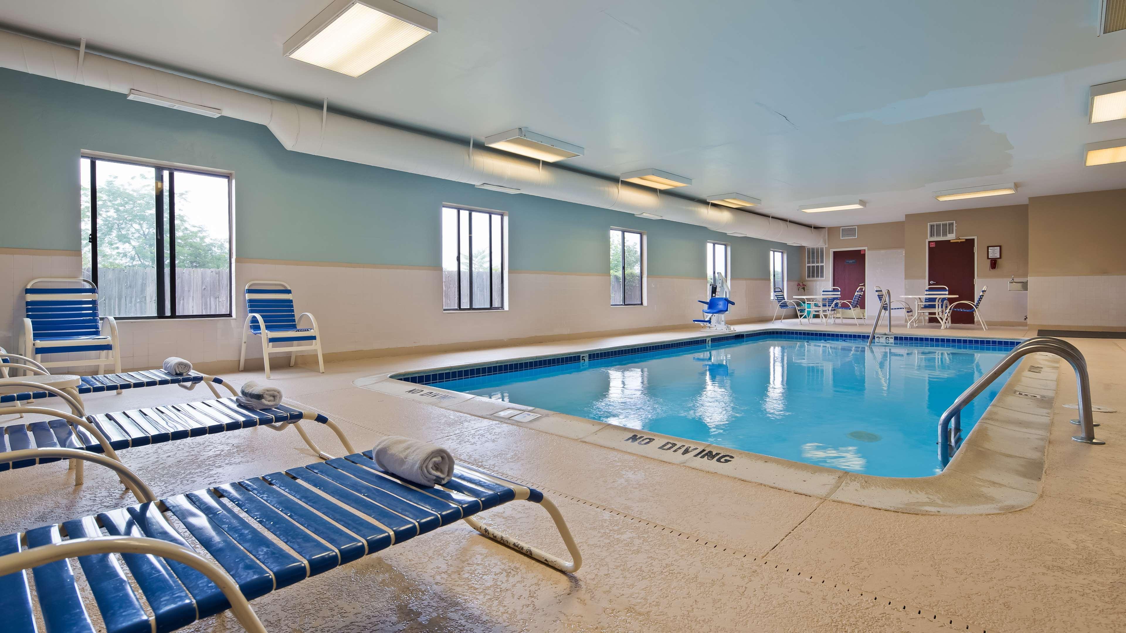 Best Western Port Huron Blue Water Bridge Exterior photo