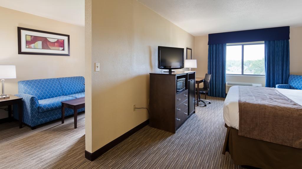 Best Western Port Huron Blue Water Bridge Exterior photo